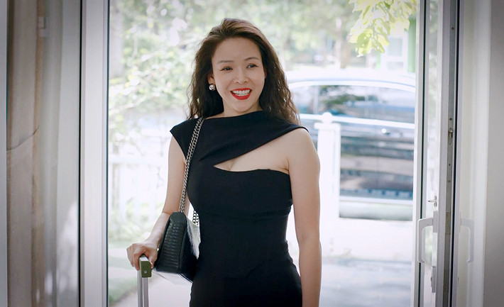 Tạo hình sexy, sang chảnh của Diễm Hương trong vai Cẩm Khê - phim Garage hạnh phúc đang lên sóng trên VTV.