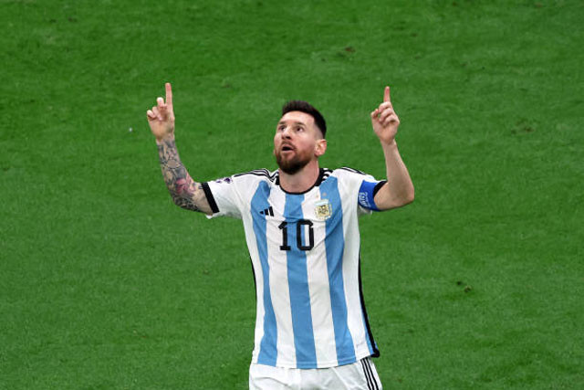Trên chấm đá phạt 11m, Lionel Messi đã hoàn tất xuất sắc công việc của mình để mở tỷ số cho Argentina.