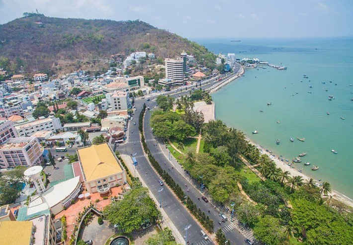 Dầu mỏ và khí đốt ở vùng biển Bà Rịa - Vũng Tàu phân bổ chủ yếu tại bể Cửu Long và bể Nam Côn Sơn.