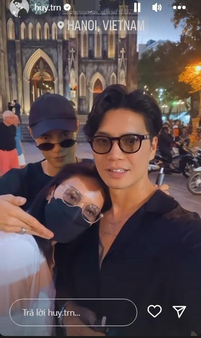 Em ruột Huy Trần cũng chia sẻ thêm một số clip, hình ảnh chụp cùng anh trai và chị dâu diễn viên. Theo quan sát, bộ ba đã có quãng thời gian vui vẻ khi đi du lịch cùng nhau. Được biết, em chồng Ngô Thanh Vân là người mẫu chuyên nghiệp ở Canada, hiện có kỳ nghỉ ở Việt Nam, kết hợp một số công việc riêng.
