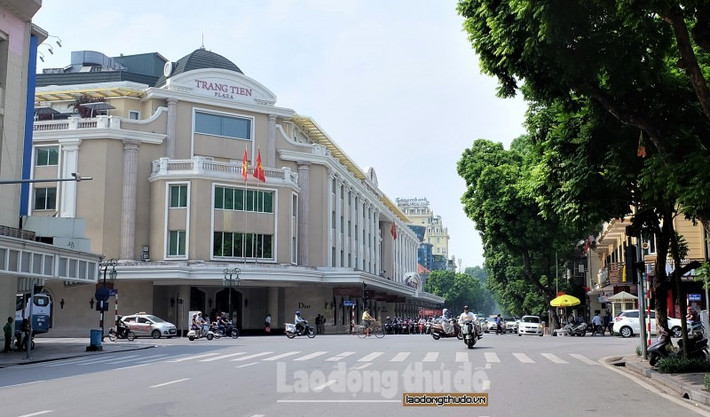 Góc Tràng Tiền - Phố Hàng Bài ngày nay đường phố rộng hơn