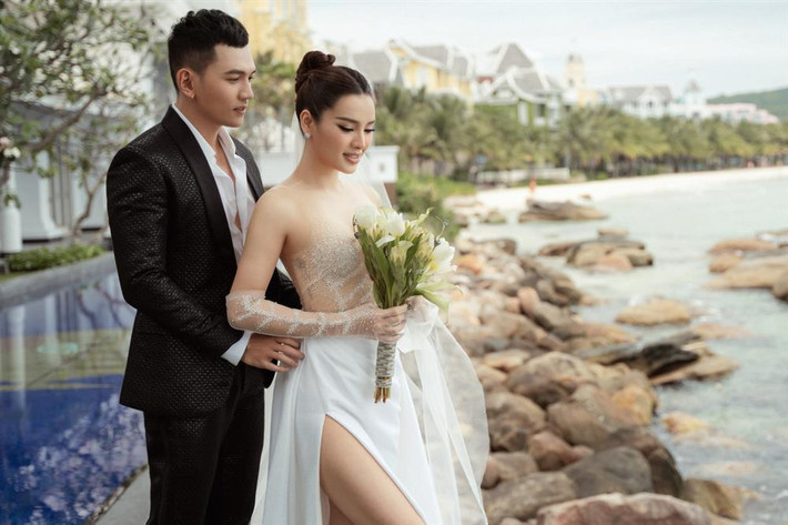 etizen không biết thử đã gợi cảm hết nấc thế này đến khi lên hình sẽ ra sao.