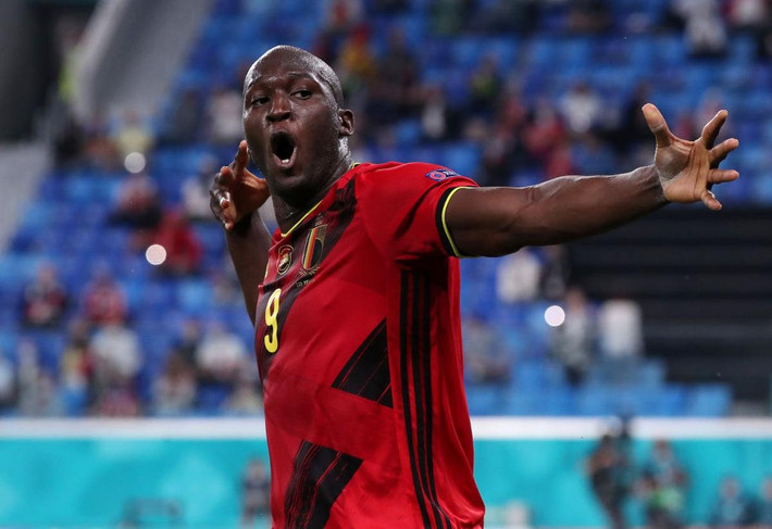 Romelu Lukaku vẫn là niềm hy vọng số một trên hàng công tuyển Bỉ bất chấp cựu sao MU và Chelsea mới ghi hai bàn ở mùa giải 2022/23. Trong lịch sử bóng đá Bỉ, tiền đạo sinh năm 1993 là chân sút vĩ đại nhất với 68 bàn sau 102 lần ra sân.