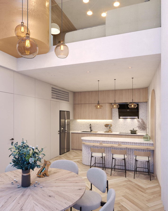 Ngôi nhà phố có diện tích 47m2 được kiến trúc sư Lại Thành Tín thiết kế 6 tầng. Tầng 1 được dùng để cho thuê bán hàng. Tầng 2 và 3 thông tầng gồm phòng khách, ăn và bếp. Tầng 4 là phòng master, tầng 5 là hai phòng ngủ. Tầng 6 phòng làm việc và phòng tập. Tầng trên cùng là phòng thờ và kho.