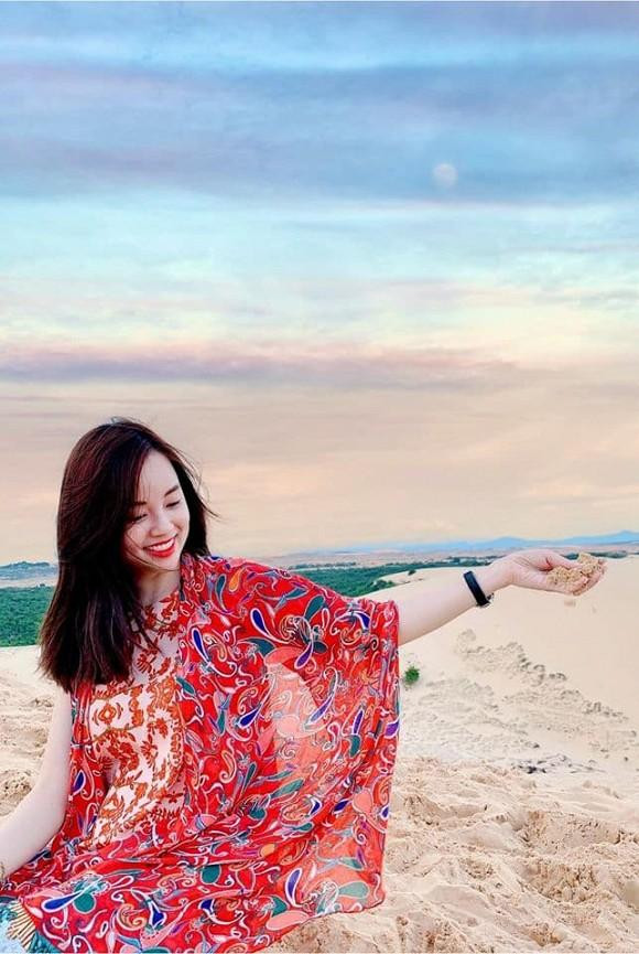 ên cạnh sự nghiệp thành công, tên tuổi của Ly Kute ngày ấy còn gây nhiều chú ý hơn trong giới trẻ khi công khai mối tình bên chàng cầu thủ Việt Kiều.