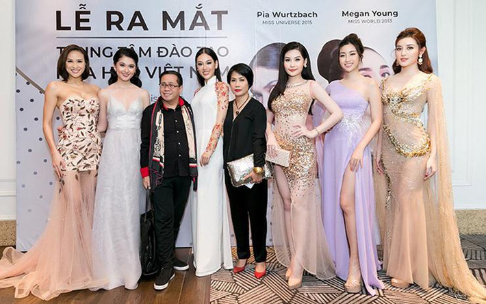 uyền My với khoảnh khắc "sáng" nhất dàn Hoa hậu, Á hậu dù cho đứng ở rìa bức ảnh.