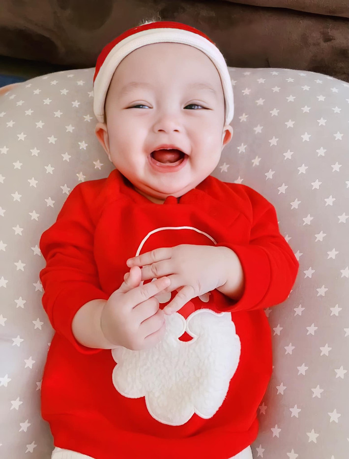 Nụ cười của Benly khiến nhiều người 'tan chảy' vì quá đáng yêu.