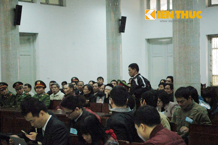 Quang cảnh phiên tòa sáng nay.
