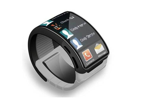 Galaxy Gear ra mắt ngày 4/9. Lời khẳng định này đã được phó tổng giám đốc Lee Young-hee khẳng định trong buổi trò chuyện với tờ Korea Times. Điện thoại này sẽ không sở hữu màn hình dẻo. Ngoài ra, theo vài nguồn tin, nó sẽ được trang bị màn hình 1,67” AMOLED 320x320 px, RAM 1Gb, camera 2Mp và sử dụng bộ chip Exynos 4212.
