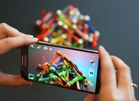 Samsung Galaxy S5 được trang bị camera 16 Mp. Một nguồn tin cho biết thế hệ điện thoại tiếp theo của Samsung sẽ được trang bị camera 16 Mp với chế độ ổn định hình ảnh.