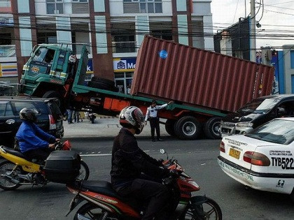 Ô tô bốc đầu.
