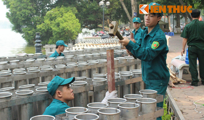 Công tác chuẩn bị bắn pháo hoa chào mừng 60 năm giải phóng Thủ đô được thực hiện rất cẩn thận, chu đáo.