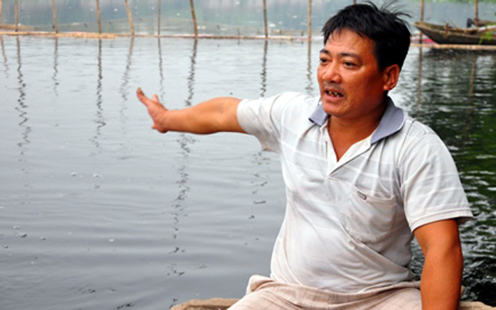 Anh Lê Văn Duy (40 tuổi, ở xã Đọi Sơn, huyện Duy Tiên, tỉnh Hà Nam) cho biết: "Cá chết hàng loạt, người dân chúng tôi ăn ngủ không yên. Cá bốc mùi hôi thối nồng nặc. Đóng kín các cửa nhưng mùi hôi thối vẫn xông vào. Nhưng không hiểu tại sao cá lại chết được”.