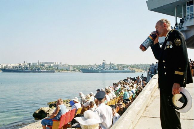 9. Crimea là “ngôi nhà thân thương” của Hạm đội Biển Đen trứ danh của Nga từ 250 năm qua. Trong biến cố mới đây, sau vụ sáp nhập Crimea vào Nga, chính quyền Moscow đã quyết định hủy thỏa thuận thuê căn cứ Sevastopol trên bán đảo này với phía Kiev.