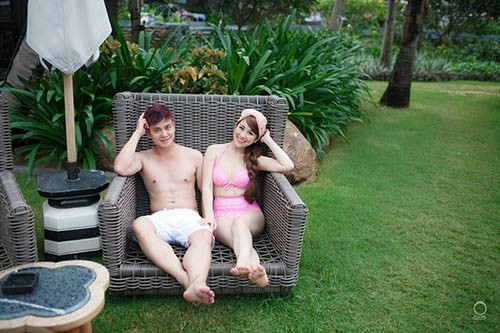 Bộ ảnh cưới bikini của cặp đôi này nhận được những phản ứng trái chiều từ cộng đồng mạng, người khen, kẻ phê phán.