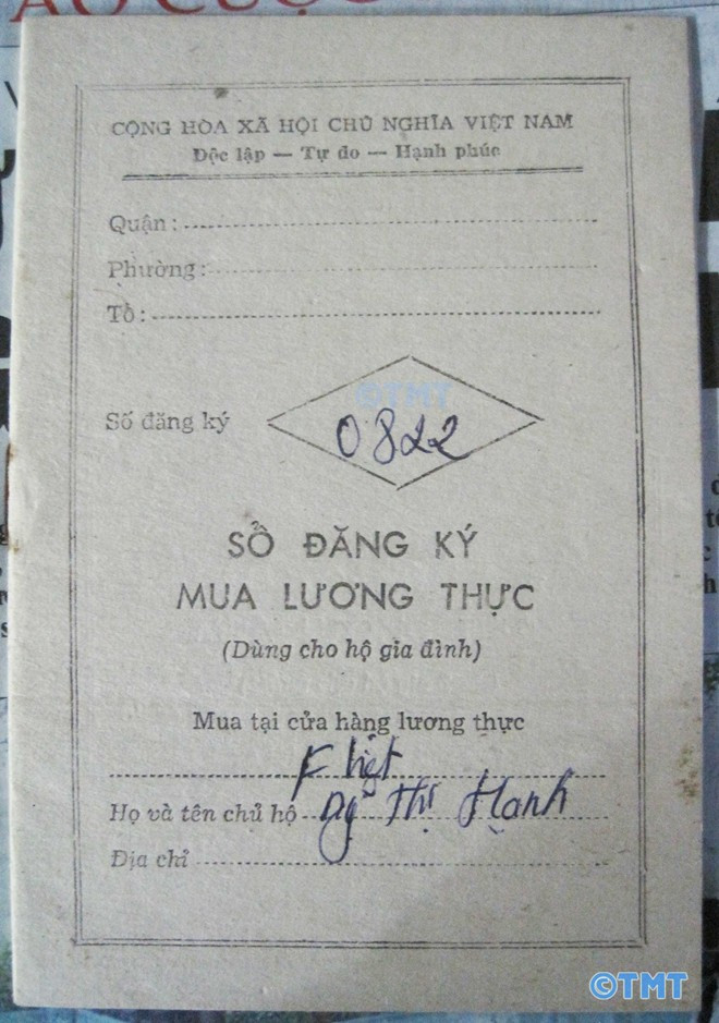 Sổ gạo tồn tại ở nước ta đến hết năm 1988. Đây là sổ gạo dùng năm 1989 ở Hà Nội.