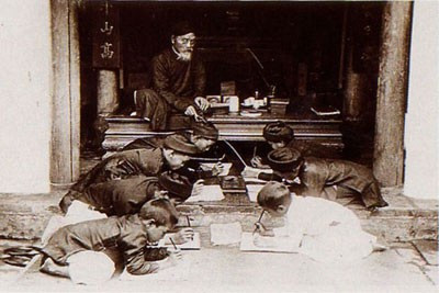 Theo sách "Những người thầy trong sử Việt", Trần Ích Phát có 67 học trò đỗ đại khoa gồm: 3 học trò đỗ trạng nguyên, 4 bảng nhãn, 10 thám hoa và nhiều người khác đỗ tiến sĩ. Ông là thầy giáo có nhiều học trò đỗ đại khoa nhất trong lịch sử.