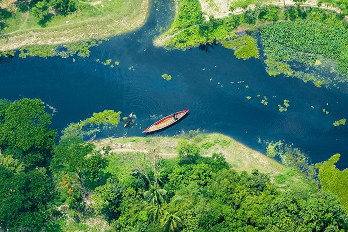 Bangladesh có tên chính thức là Cộng hòa Nhân dân Bangladesh, quốc gia ở vùng Nam Á, cùng các nước như Ấn Độ, Sri Lanka, Bhutan, Nepal... Quốc gia này có diện tích tự nhiên gần 150.000 km2, dân số 166 triệu người.