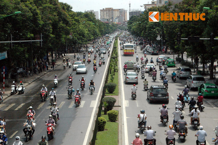 Hiện công tác chuẩn bị biển báo, cắm chốt, hướng dẫn người dân đang được triển khai, dự kiến sẽ mất khoảng vài ngày.