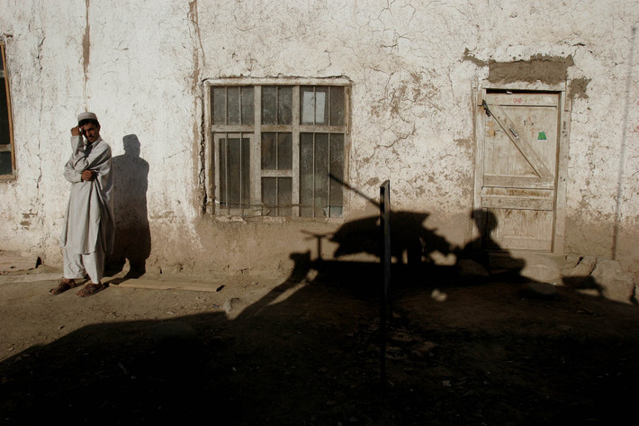 Từ năm 2006, các chiến dịch nổi dậy của Taliban ngày càng quyết liệt hơn, với hàng loạt vụ phục kích và đánh bom khủng bố.