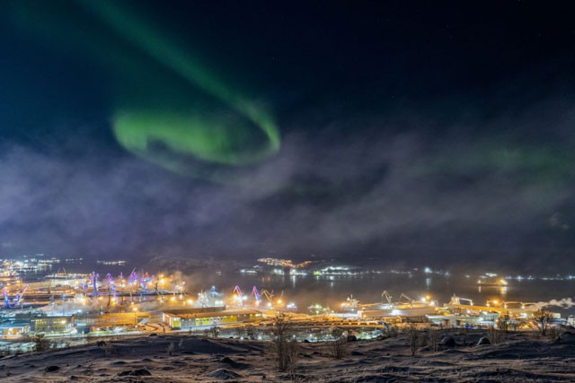 ực quang xảy ra ở Murmansk, Nga do nhiếp ảnh gia Vitaliy Novikov ghi lại được.
