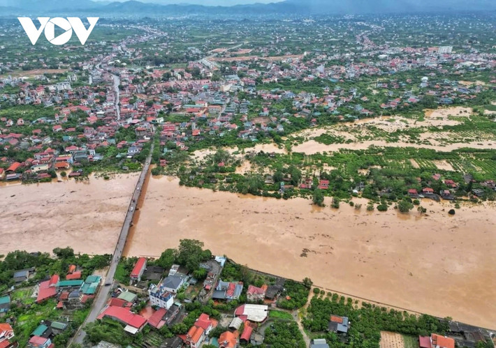 Trên địa bàn huyện Lục Ngạn có một người dân (chưa xác định rõ danh tính) đi từ xã Tân Hoa sang Biển Động bị nước cuốn trôi. Hiện lực lượng cứu nạn, cứu hộ đang xác minh, tìm kiếm.