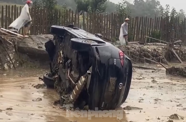 Hiện vẫn còn 4 người đang mất tích.