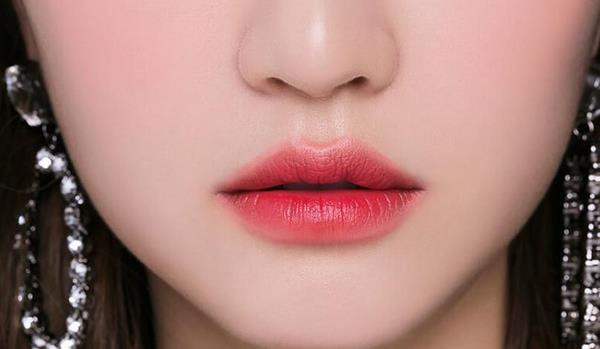 Môi trái tim: Theo nhân tướng học, đây là nét quý tướng của phụ nữ. Từ nhỏ, kiểu phụ nữ này đã được nhiều người yêu quý, lớn lên lại thông minh nhanh nhạy nên dễ đạt được thành công. *Thông tin trong bài chỉ mang tính tham khảo.