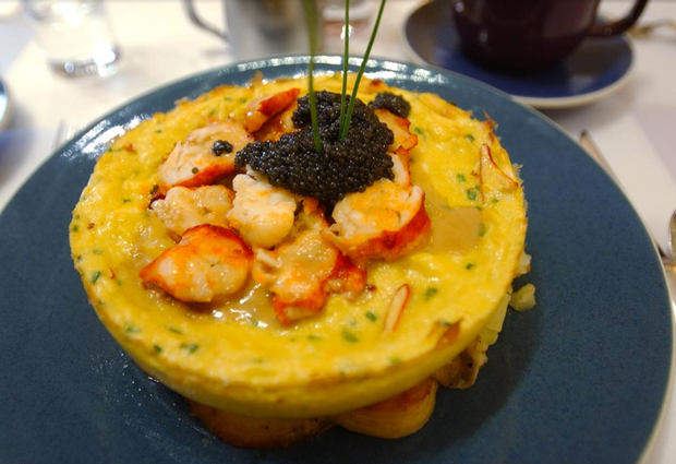 Bánh tôm Frittata từng được trang The Richest xếp vào danh sách những món ăn đắt nhất lịch sử ẩm thực.