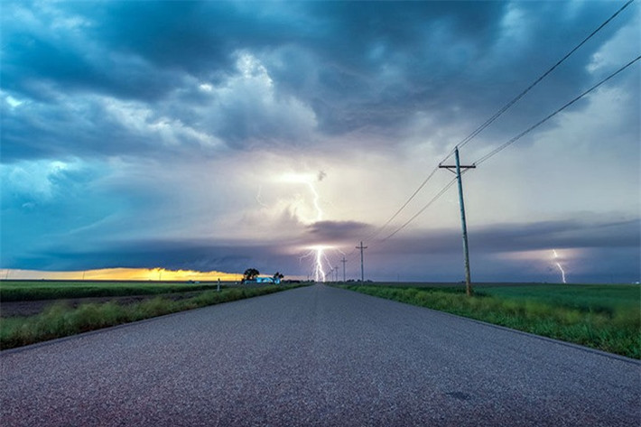 Khoảnh khắc sét đánh ở bang Kansas.