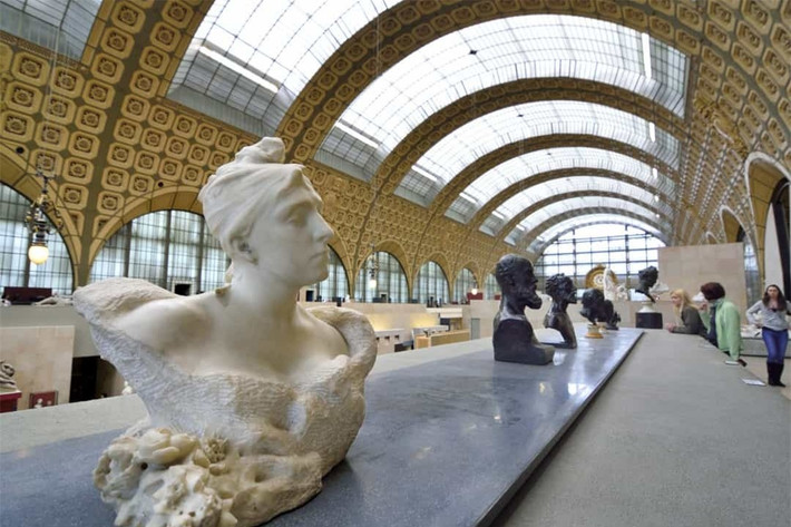 Bảo tàng Musée d'Orsay, Pháp: Bảo tàng nổi tiếng nằm bên bờ sông Seine này là địa điểm không thể bỏ qua ở Paris. Tuy nhiên, máy ảnh không được phép sử dụng trong khuôn viên.