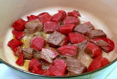 Bò hầm rau củ.