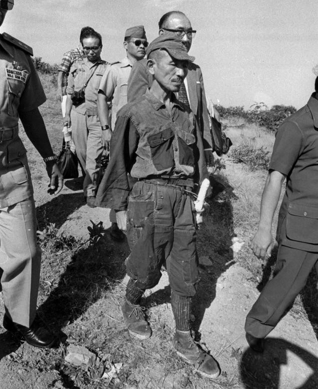Theo đó, ông cùng ba người khác bám trụ trong khu rừng thẳm của Lubang mà không hề hay biết rằng quân đội Nhật đã bại trận vào năm 1945.