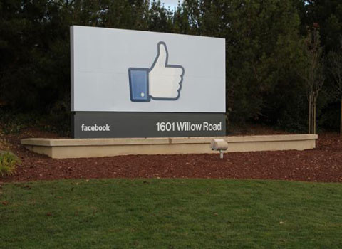 Mua Mobile Technology, Facebook muốn sơ hữu công nghệ định vị bằng giọng nói? Mobile Technology là công ty tạo ra những công cụ liên lạc song ngữ chéo, dạng từ điển dịch nhanh qua giọng nói. Điều này đã được cả 2 phía khẳng định.