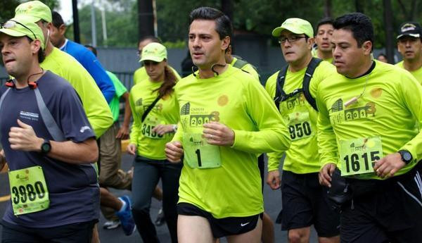 Tổng thống Mexico Enrique Peña Nieto mê chạy bộ.