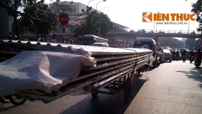 Xe "siêu trường nhưng nhẹ".