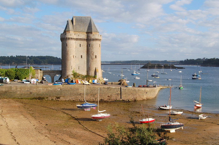 Trong thế kỷ 17-18, Saint Malo trở thành cảng hàng đầu, thịnh vượng bậc nhất nước Pháp.