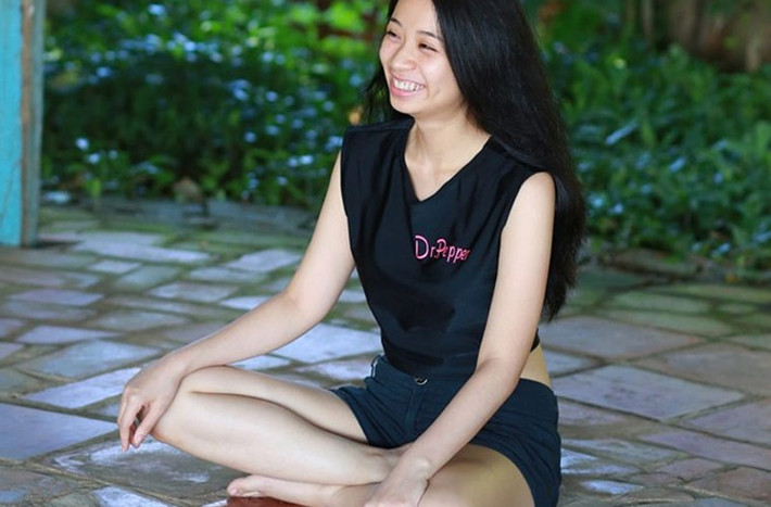 Nụ cười rạng rỡ của một học viên khi buổi học sắp kết thúc.