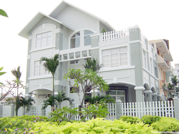 Trong đó, việc lựa chọn kích thước, hướng cửa chính của ngôi nhà cho hợp phong thủy, mang lại nhiều may mắn cho gia chủ vô cùng quan trọng.