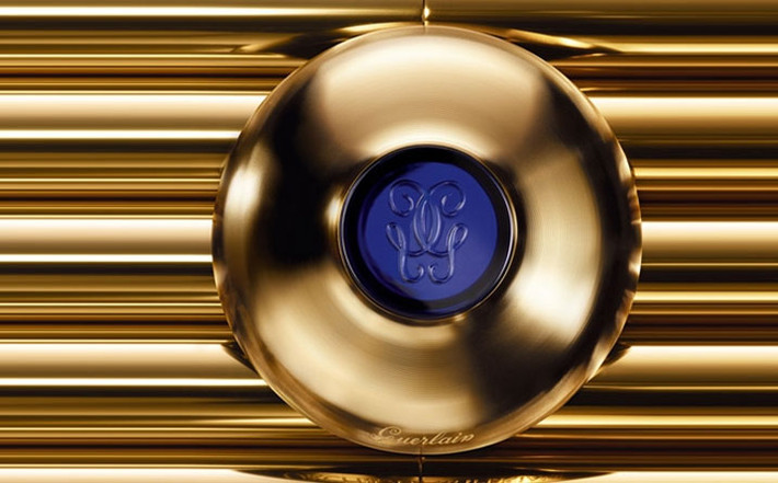 Kem dưỡng dòng cao cấp nhất của hãng Guerlain (Pháp): Orchidee Imperiale Exceptional Complete Care, giá khoảng 11 triệu đồng.