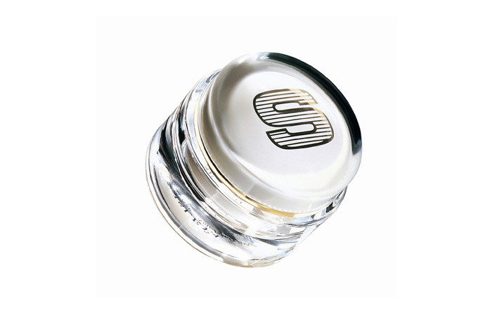 Sisleya Global anti-aging, kem chống tất cả các loại lão hóa, giá khoảng 8,5 triệu đồng.