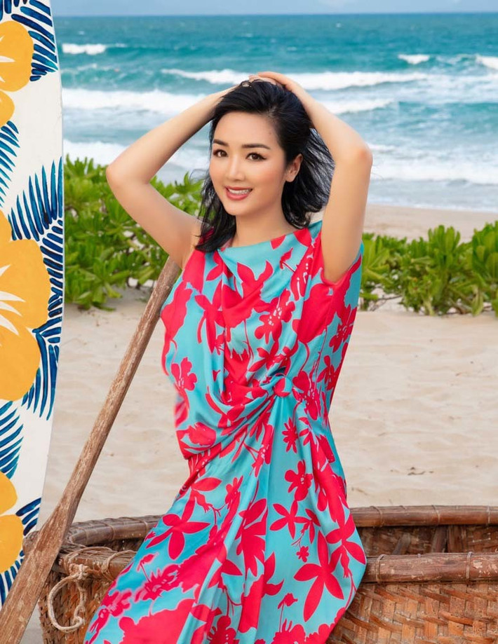 Dù nhiều năm không tham gia phim ảnh hay các hoạt động showbiz nhưng Hoa hậu Giáng My vẫn là cái tên được giới truyền thông nhắc đến nhiều nhờ nhan sắc tươi trẻ, bền vững theo thời gian.