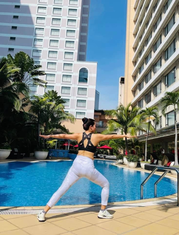 br/> Cũng như nhiều chị em phụ nữ, trong thời điểm dịch bệnh diễn biến phức tạp, vợ Bình Minh - doanh nhân Anh Thơ - dành nhiều thời gian hơn cho gia đình cũng như bản thân.