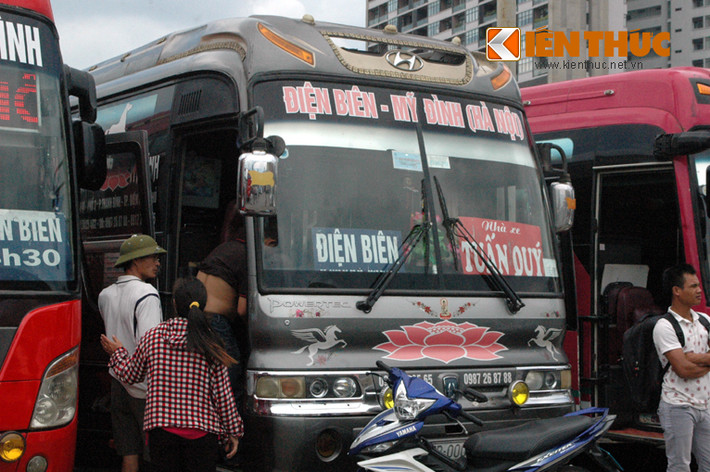 Xe khách giường nằm chạy tuyến Điện Biên - Hà Nội.
