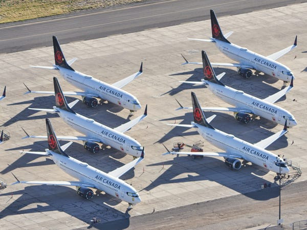 Air Canada cũng gửi các máy bay thân rộng, bao gồm Boeing 767-300ER, tới Arizona để tận dụng khí hậu thuận lợi.