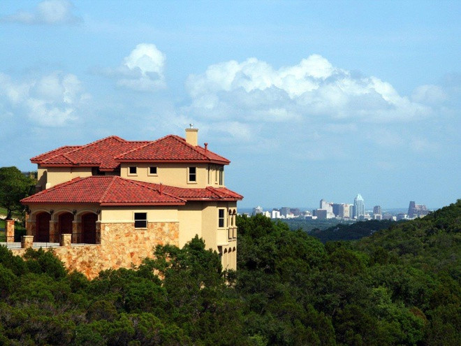 Đây là căn nhà có giá 400.000 USD tại Austin (Texas). Ngôi nhà này phù hợp cho những ai yêu thiên nhiên, diện tích cũng khá thoải mái, lên tới 259 m2. Ảnh: Shutterstock.