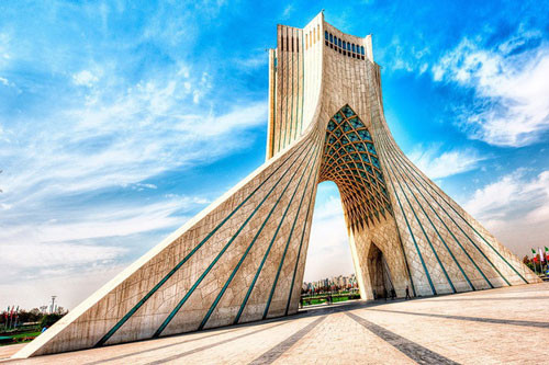 Tháp Azadi, Iran: Đây là một biểu tượng của Tehran - thủ đô Iran, với kiến trúc trang nhã, tinh tế. Bên trong tháp có một bảo tàng cho du khách tham quan. Ảnh: Orujtravel. Có thể bạn quan tâm