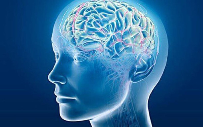 Viêm tai giữa gây ra các biến chứng nội sọ như viêm tĩnh mạch bên, viêm màng não, viêm não, áp xe não…