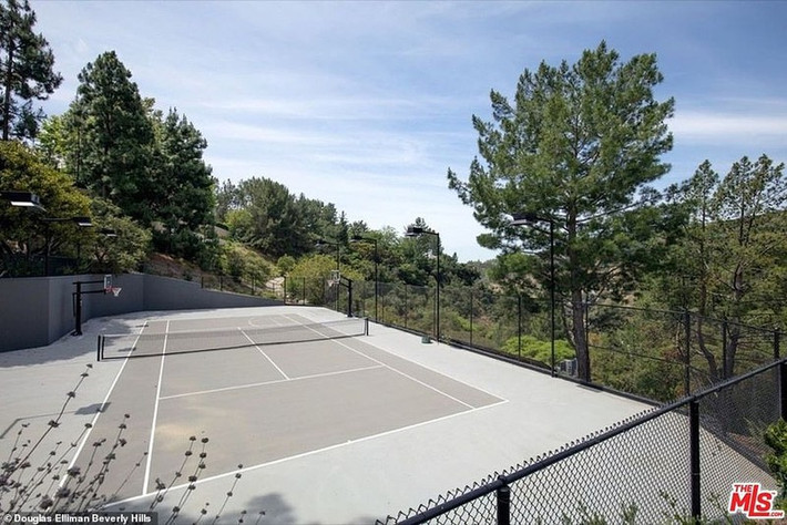 Sân tennis