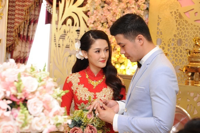 Cuối năm 2017, đám cưới của chú rể Hoàng Minh (sinh năm 1987) và cô dâu Thùy Dương (sinh năm 1992) diễn ra tại tòa lâu đài có tên Thành Phát ở TP.HCM từng gây xôn xao dư luận.